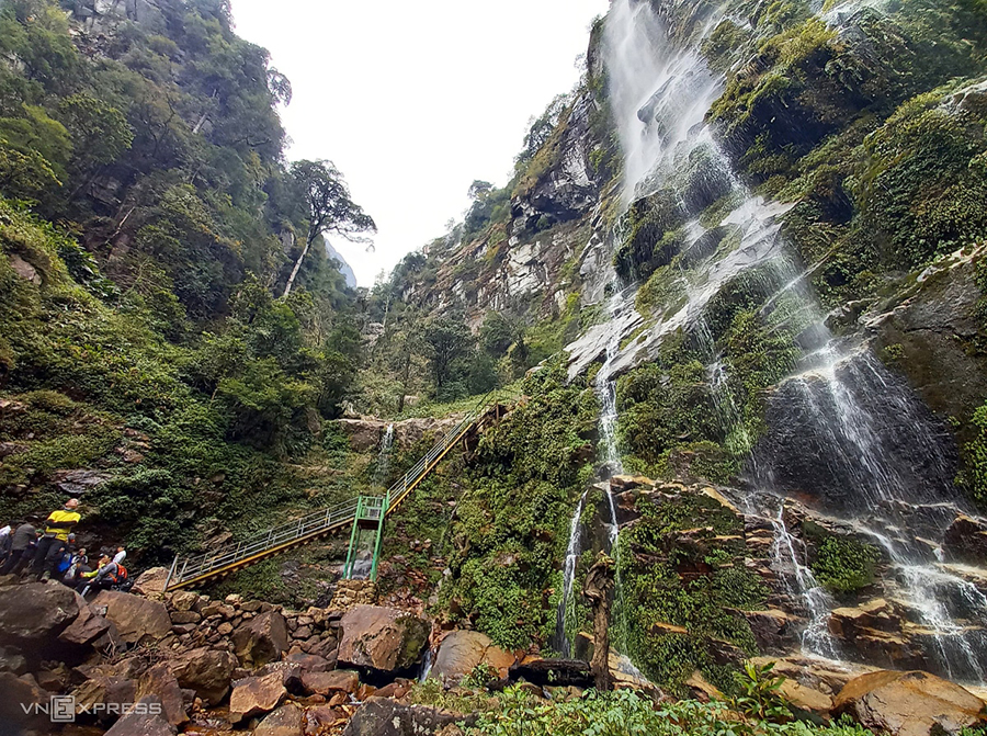 Nhìu Cồ San
nhiu co san
leo nui
leo núi
trekking